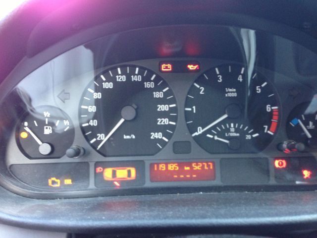 Gebraucht BMW 316 Compact 156 PS (114 kW) 2002 Rot Kleinwagen