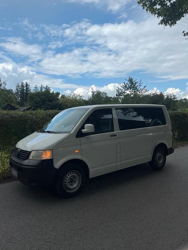 Second-hand VW Caravelle 131 CP (96 kW) 2007 Alb Van