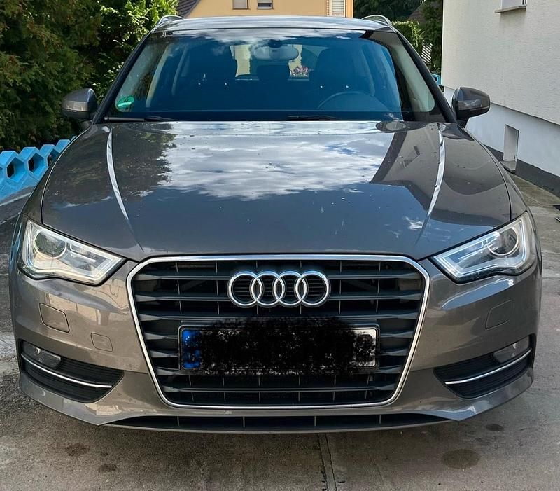 Braun Gebraucht 2015 Audi A3 Limousine | 11.500 € (Guter Preis) - Bild 1/4