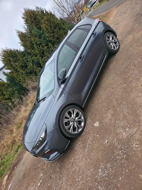 Grau Gebraucht 2019 Hyundai i30 N Line Coupé | 13.850 € (Fairer Preis) - Bild 1/1