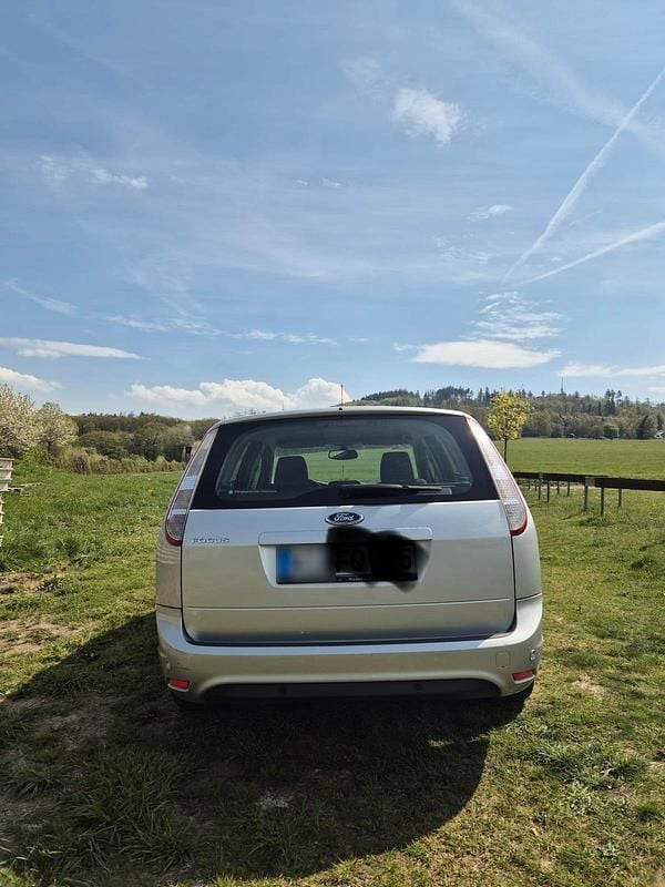 Gebraucht Ford Focus 115 PS (84 kW) 2009 Kombi