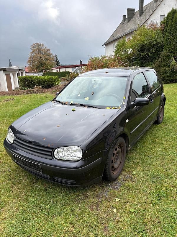 Schwarz Gebraucht 2001 VW Golf IV Limousine | 550 € (Superpreis) - Bild 1/4