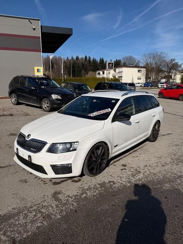 Gebraucht Skoda Octavia RS 184 PS (135 kW) 2014 Weiß Kleinwagen