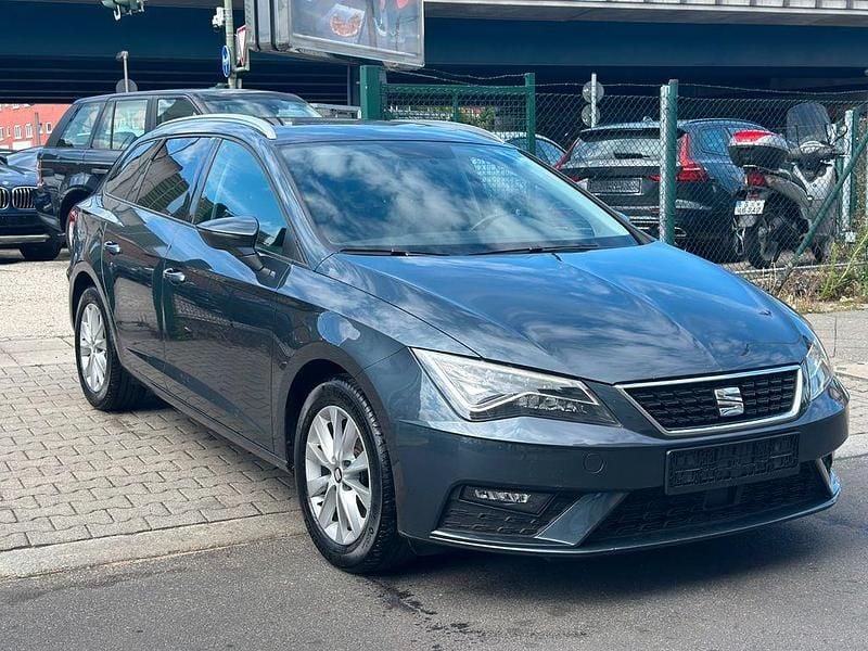 Grau Gebraucht 2019 Seat Leon ST Style Kombi | 9.900 € (Fairer Preis) - Bild 1/4