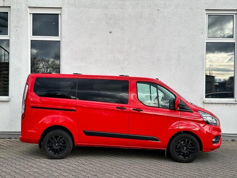Gebraucht Ford Transit Custom Trend 131 PS (96 kW) 2019 Rot Van / Kleinbus