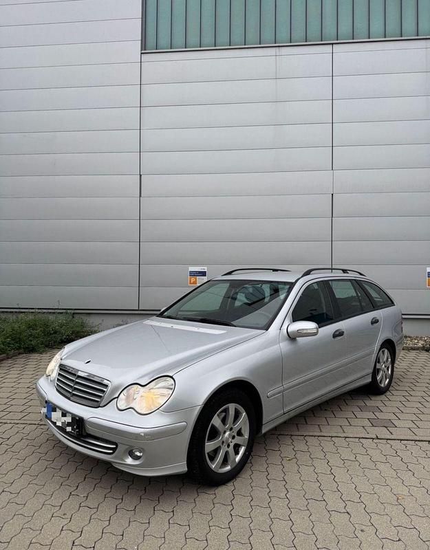 Silber Gebraucht 2006 Mercedes C220 Classic Kombi | 4.900 € (Teuer) - Bild 1/4