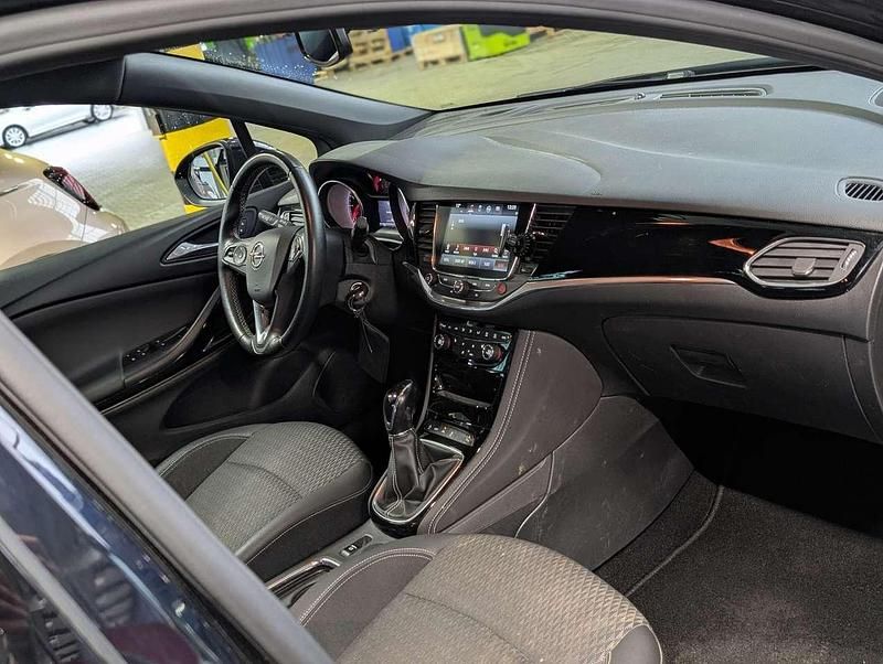 Second-hand Opel Astra Ultimate 150 CP (110 kW) 2017 Albastru Break