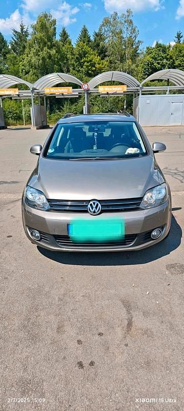 Beige Gebraucht 2011 VW Golf Plus Cross Van / Kleinbus | 6.500 € (Fairer Preis) - Bild 1/4