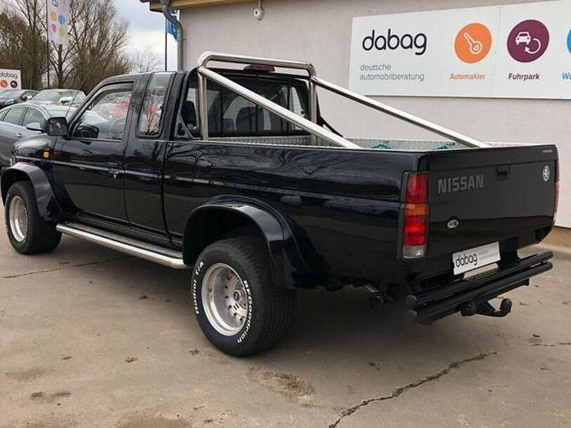 Gebraucht Nissan King 126 PS (92 kW) 1992 Schwarz Abholung
