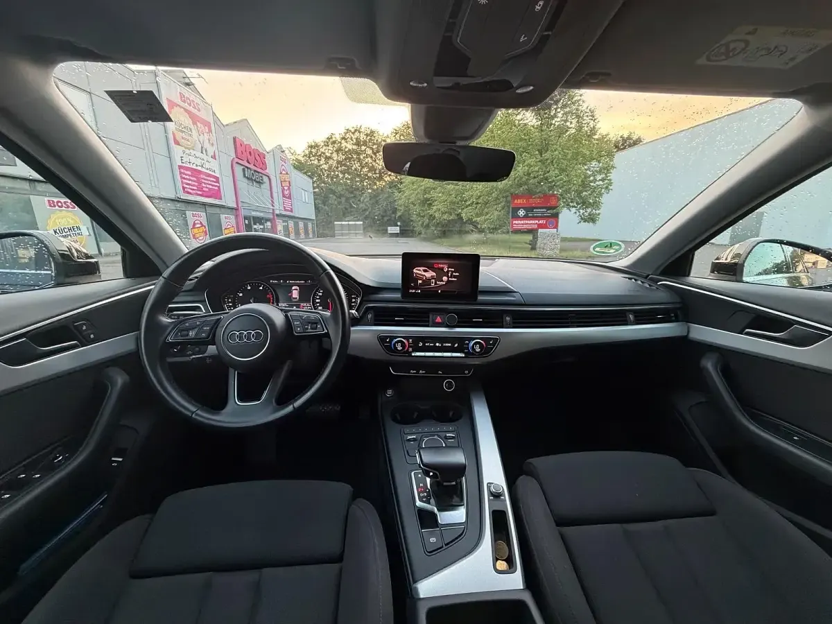 Gebraucht Audi A4 150 PS (110 kW) 2019 Schwarz Kombi