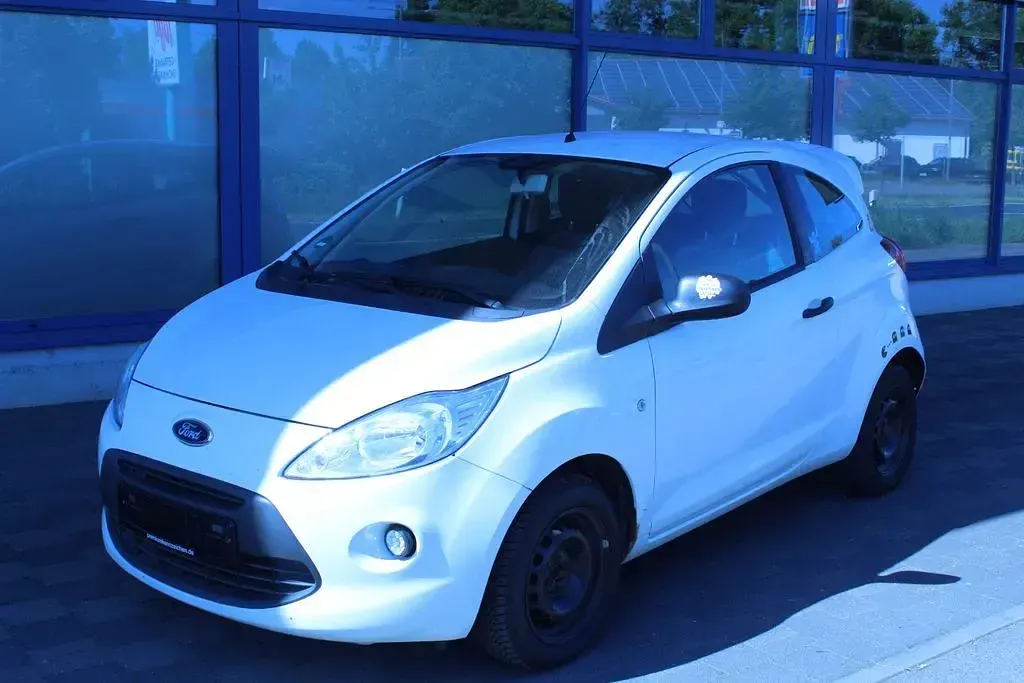 Gebraucht Ford Ka Ambiente 69 PS (50 kW) 2011 Weiß Kleinwagen