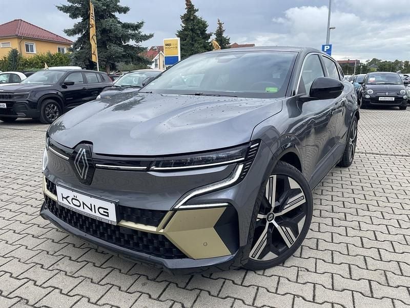 Grau Gebraucht 2022 Renault Mégane Limousine | 22.999 € (Guter Preis) - Bild 1/4