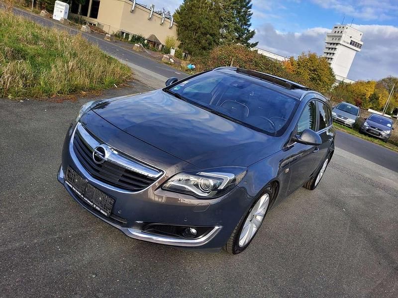 Gebraucht Opel Insignia Sport 194 PS (142 kW) 2014 Plat.anthr./rogrey/0j:silbergr Kombi