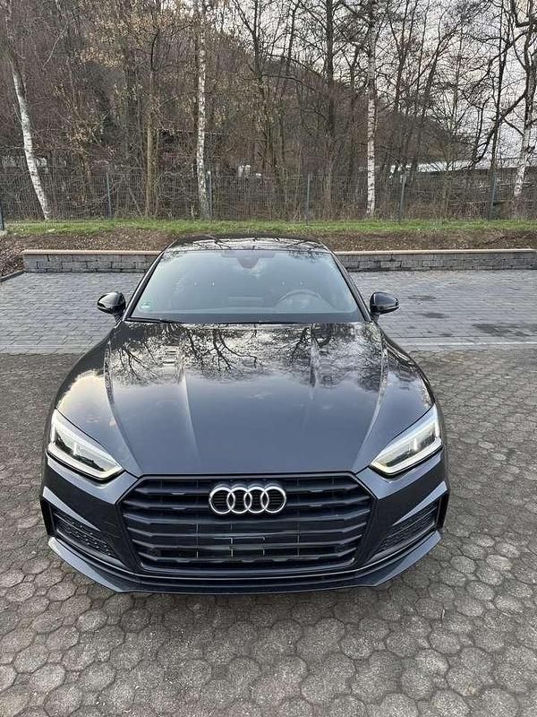 Grau Gebraucht 2017 Audi A5 Sport Limousine | 20.900 € (Guter Preis) - Bild 1/4