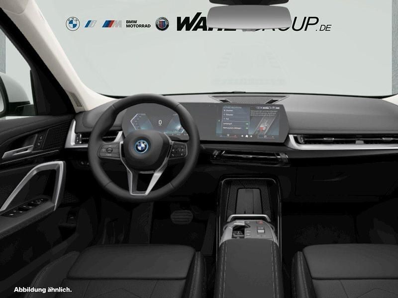 Gebraucht BMW iX1 xLine 230 kW (313 PS) 2025 Weiß SUV