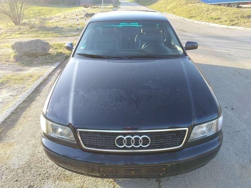 Gebraucht Audi A8 193 PS (141 kW) 1998 Blau Limousine