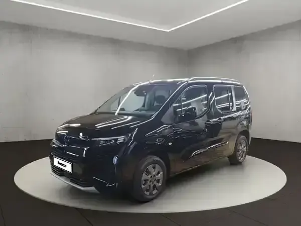 Gebraucht Opel Combo 131 PS (96 kW) 2026 Van / Kleinbus