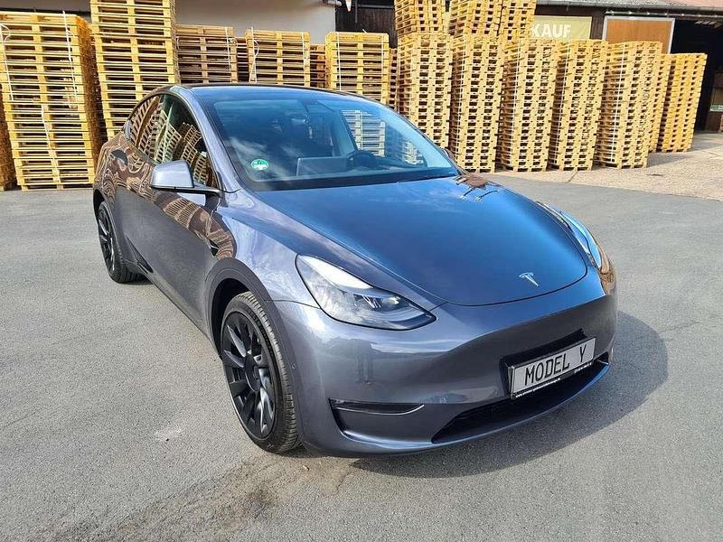 Gebraucht Tesla Model Y Standard Range 219 kW (299 PS) 2023 Midnight silver SUV