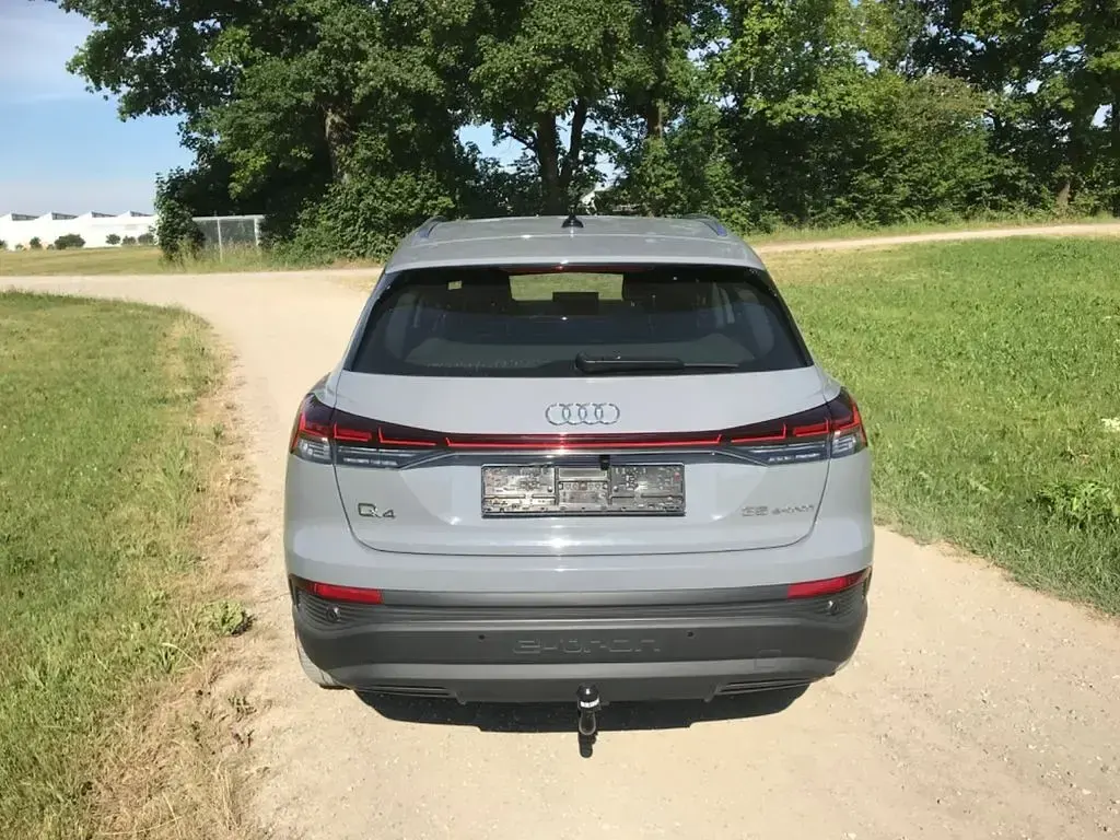 Gebraucht Audi Q4 e-tron 125 kW (170 PS) 2021 Grau SUV