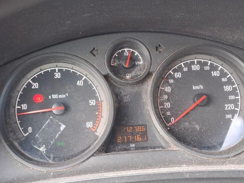 Gebraucht Opel Zafira 101 PS (74 kW) 2006 Rot Van / Kleinbus