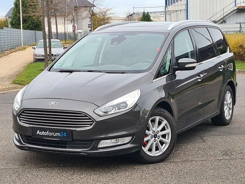 Grau Gebraucht 2017 Ford Galaxy Titanium Van / Kleinbus | 16.999 € (Superpreis) - Bild 1/4