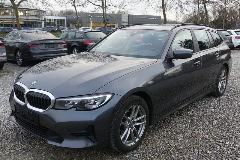 Gebraucht BMW 320 Advantage 184 PS (135 kW) 2020 Grau Limousine