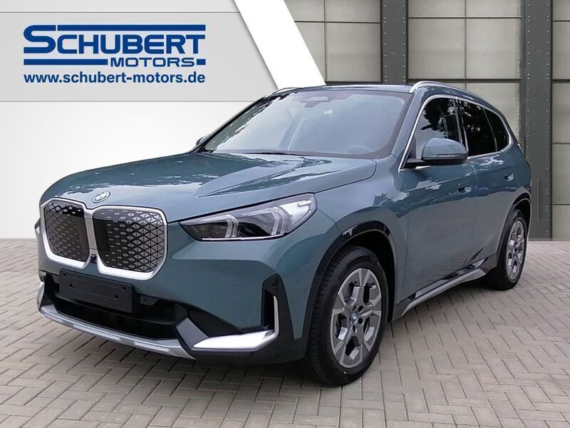 Cape york gruen metallic Neu 2025 BMW iX1 SUV | 52.295 € (Fairer Preis) - Bild 1/4