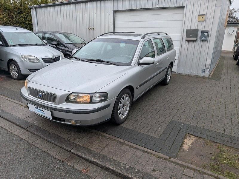 Gebraucht Volvo V70 Comfort 140 PS (102 kW) 2001 Silber Kombi