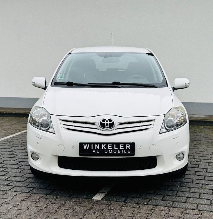 Gebraucht Toyota Auris 177 PS (130 kW) 2010 Weiß Limousine
