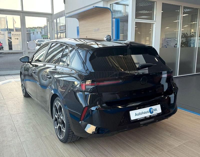 Gebraucht Opel Astra Ultimate 131 PS (96 kW) 2024 Schwarz Limousine
