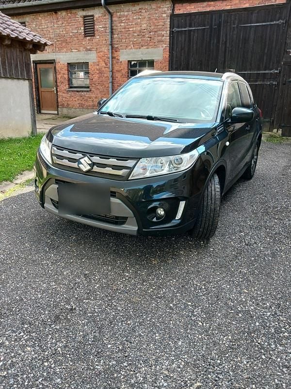 Schwarz Gebraucht 2016 Suzuki Vitara SUV | 9.500 € (Guter Preis) - Bild 1/4