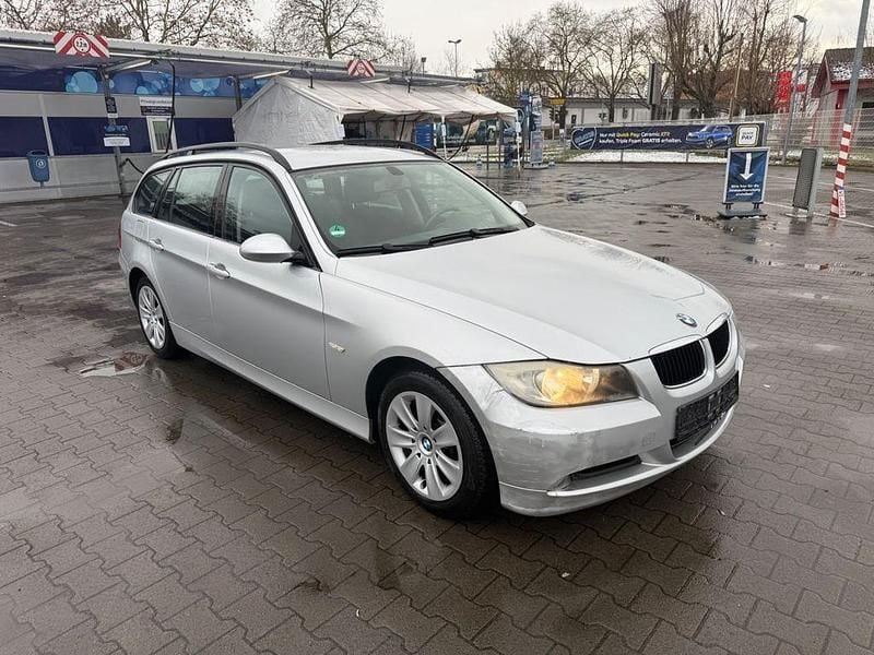 Gebraucht BMW 318 143 PS (105 kW) 2008 Silber Kombi