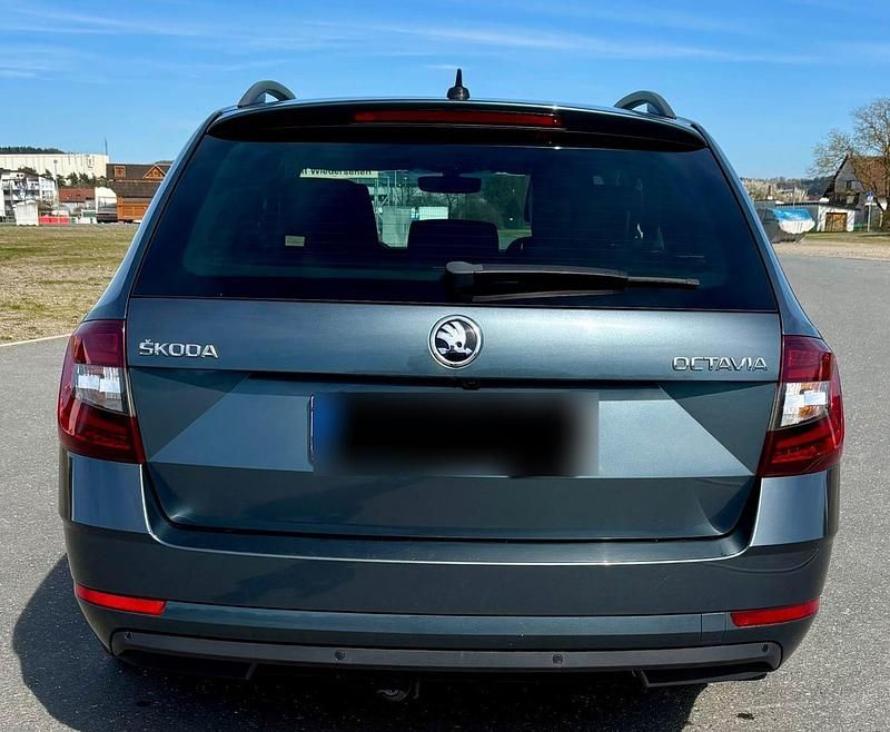 Second-hand Skoda Octavia Drive 150 CP (110 kW) 2017 Gri Break