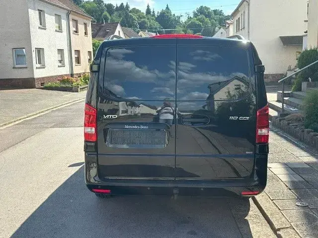 Gebraucht Mercedes Vito 102 PS (75 kW) 2021 Schwarz Van