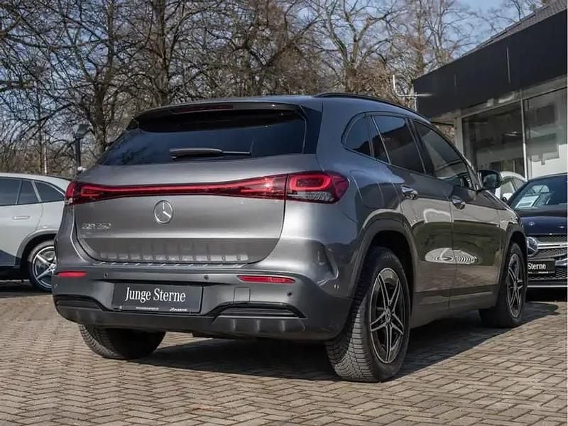 Gebraucht Mercedes EQA250+ 139 kW (190 PS) 2022 Grau metalliclack mountaingrau SUV