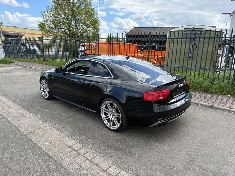 Second-hand Audi A5 S-Line 211 CP (155 kW) 2012 Negru Coupe