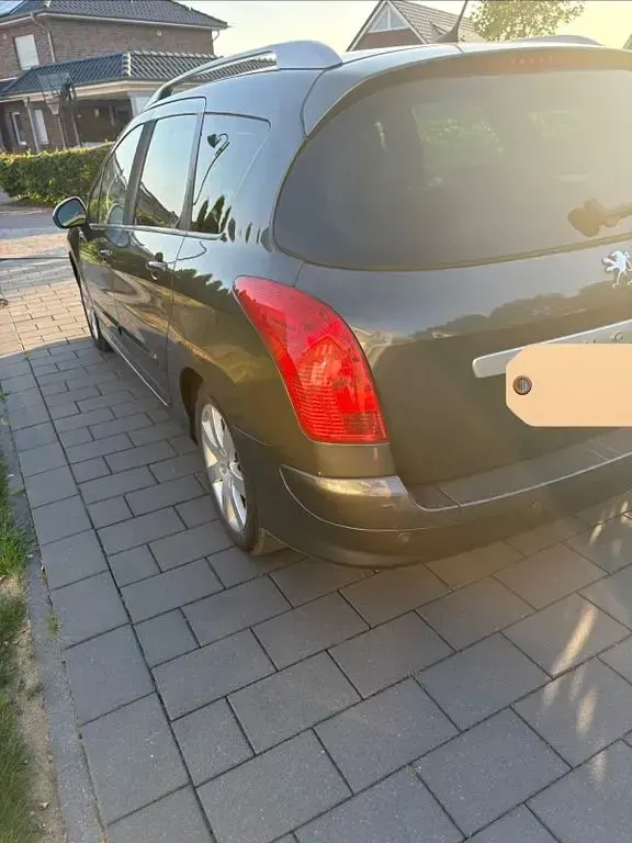 Gebraucht Peugeot 308 SW Allure 163 PS (119 kW) 2011 Grau Kombi