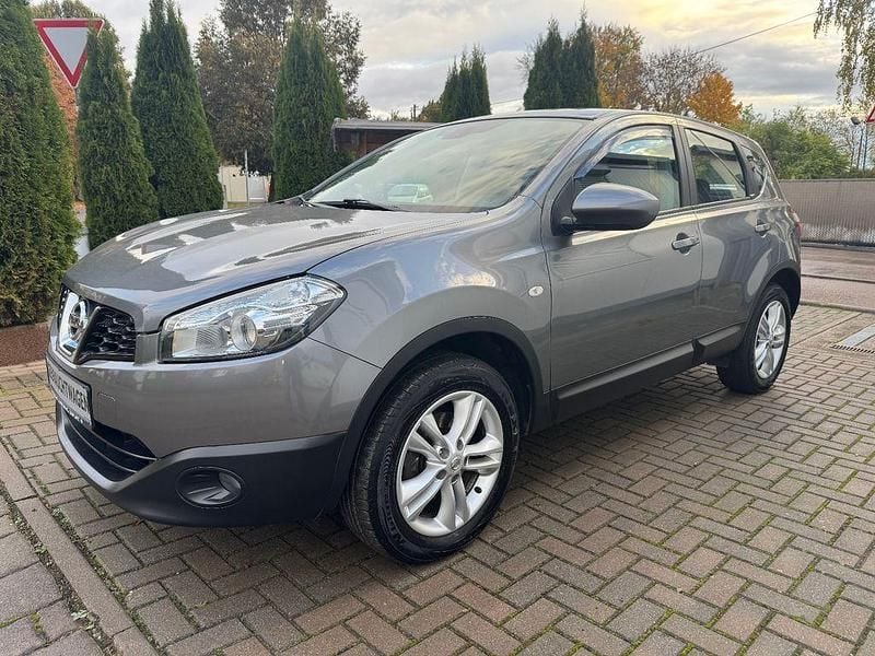 Grau Gebraucht 2013 Nissan Qashqai Acenta SUV | 7.600 € (Fairer Preis) - Bild 1/4