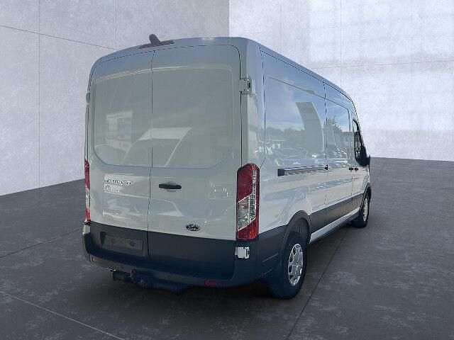 Gebraucht Ford Transit Trend 96 PS (70 kW) 2023 Weiss Limousine
