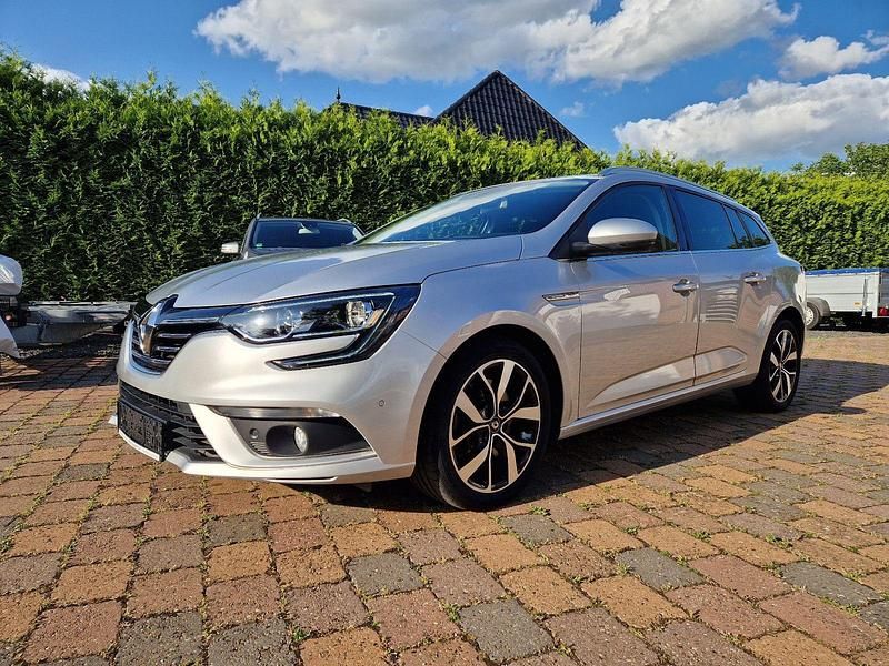 Silber Gebraucht 2018 Renault Mégane GrandTour Bose Edition Kombi | 12.800 € (Fairer Preis) - Bild 1/4