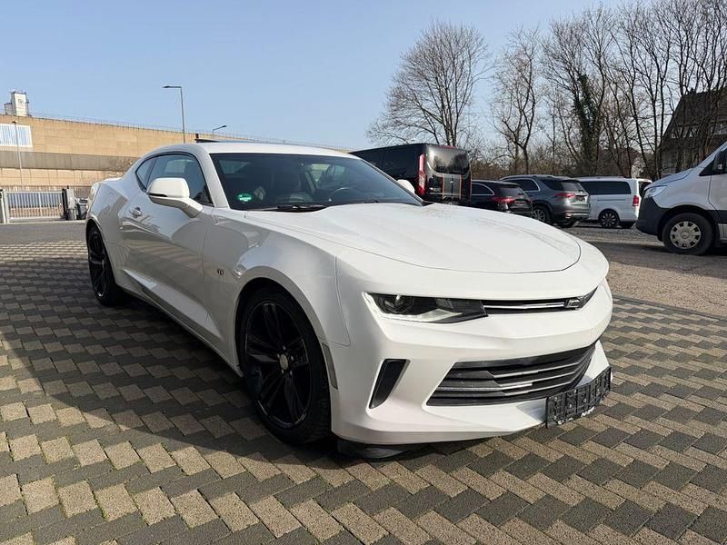 Gebraucht Chevrolet Camaro 275 PS (202 kW) 2019 Summit white Coupé