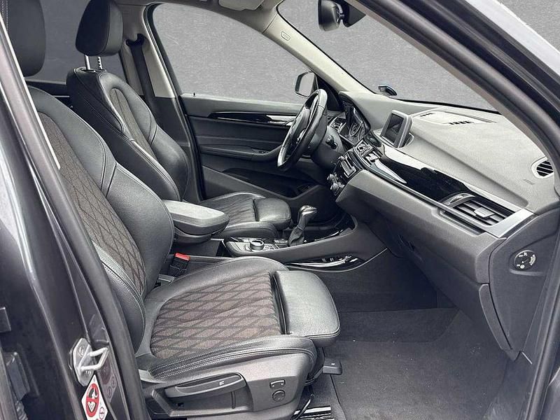 Gebraucht BMW X1 xLine 190 PS (139 kW) 2017 Grau SUV
