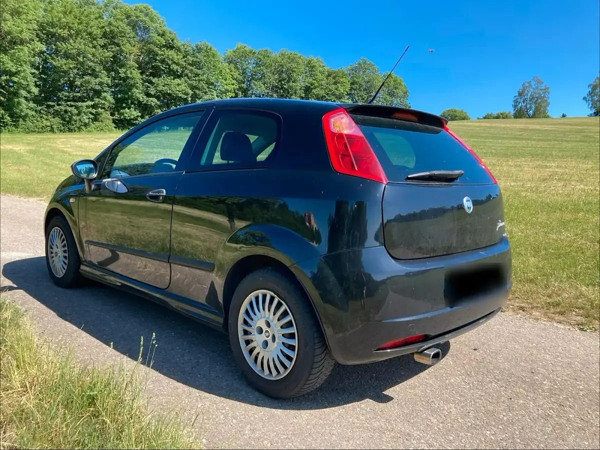 Gebraucht Fiat Grande Punto 95 PS (69 kW) 2007 Schwarz Kleinwagen