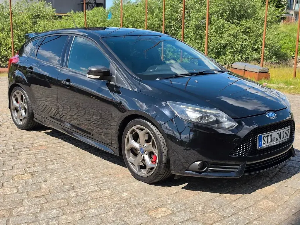 Gebraucht Ford Focus ST 250 PS (183 kW) 2013 Schwarz Limousine