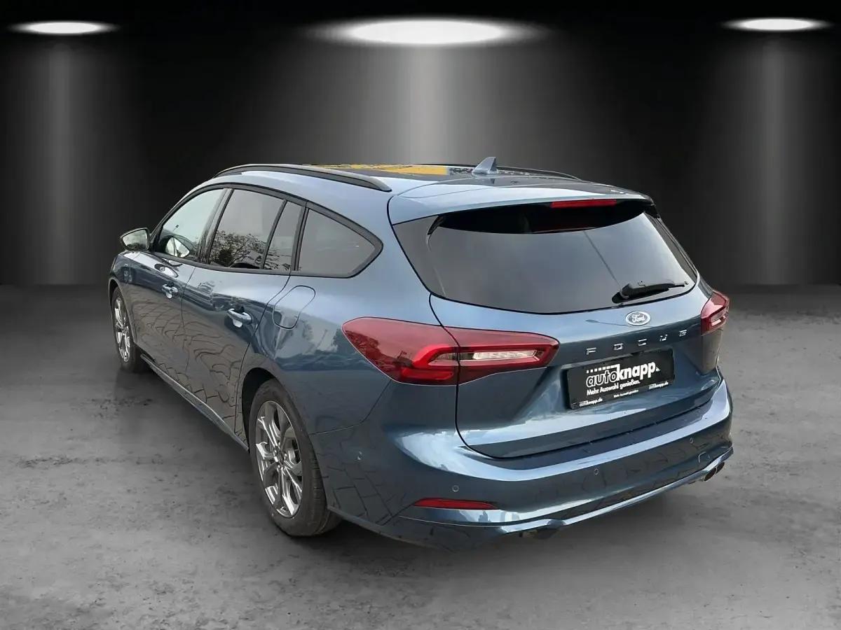 Gebraucht Ford Focus ST-Line X 125 PS (91 kW) 2025 Chroma blau