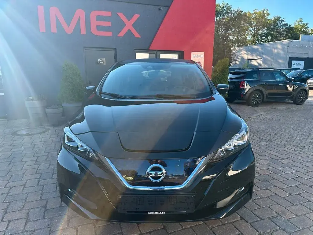 Gebraucht Nissan Leaf Tekna 110 kW (150 PS) 2020 Schwarz Kleinwagen