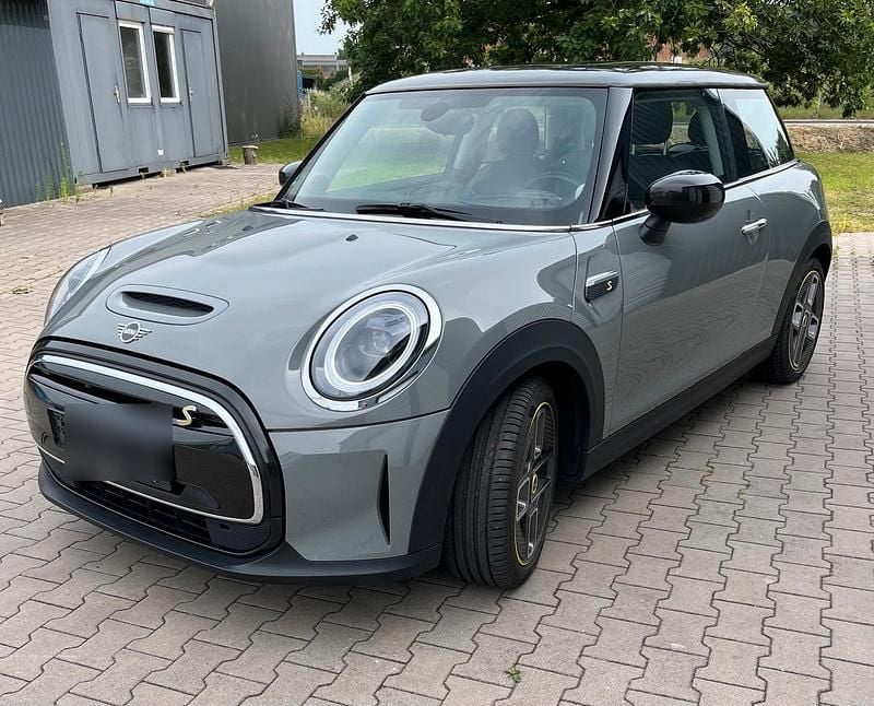 Grau Gebraucht 2021 Mini Cooper SE Kleinwagen | 17.850 € (Fairer Preis) - Bild 1/4