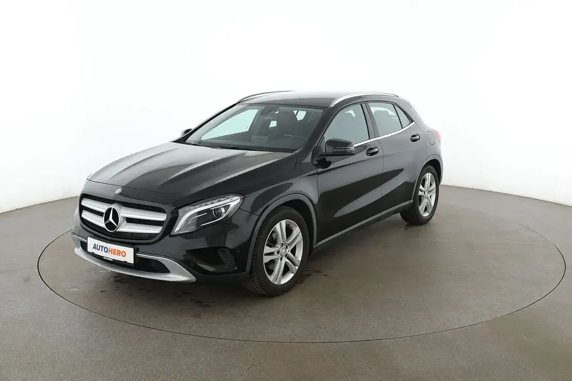 Gebraucht Mercedes GLA180 Urban 122 PS (89 kW) 2017 SUV