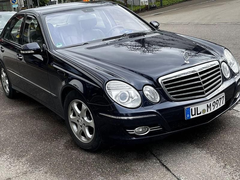 Gebraucht Mercedes E280 Avantgarde 231 PS (169 kW) 2006 Blau Limousine