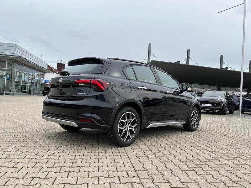 Gebraucht Fiat Tipo Cross 131 PS (96 kW) 2024 Cinema schwarz metallic Kleinwagen